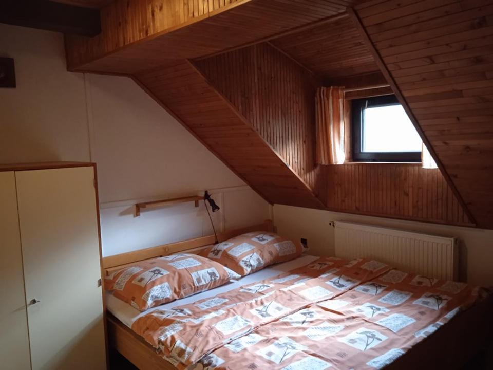 Chalupa Benecko-M.86 Exteriör bild